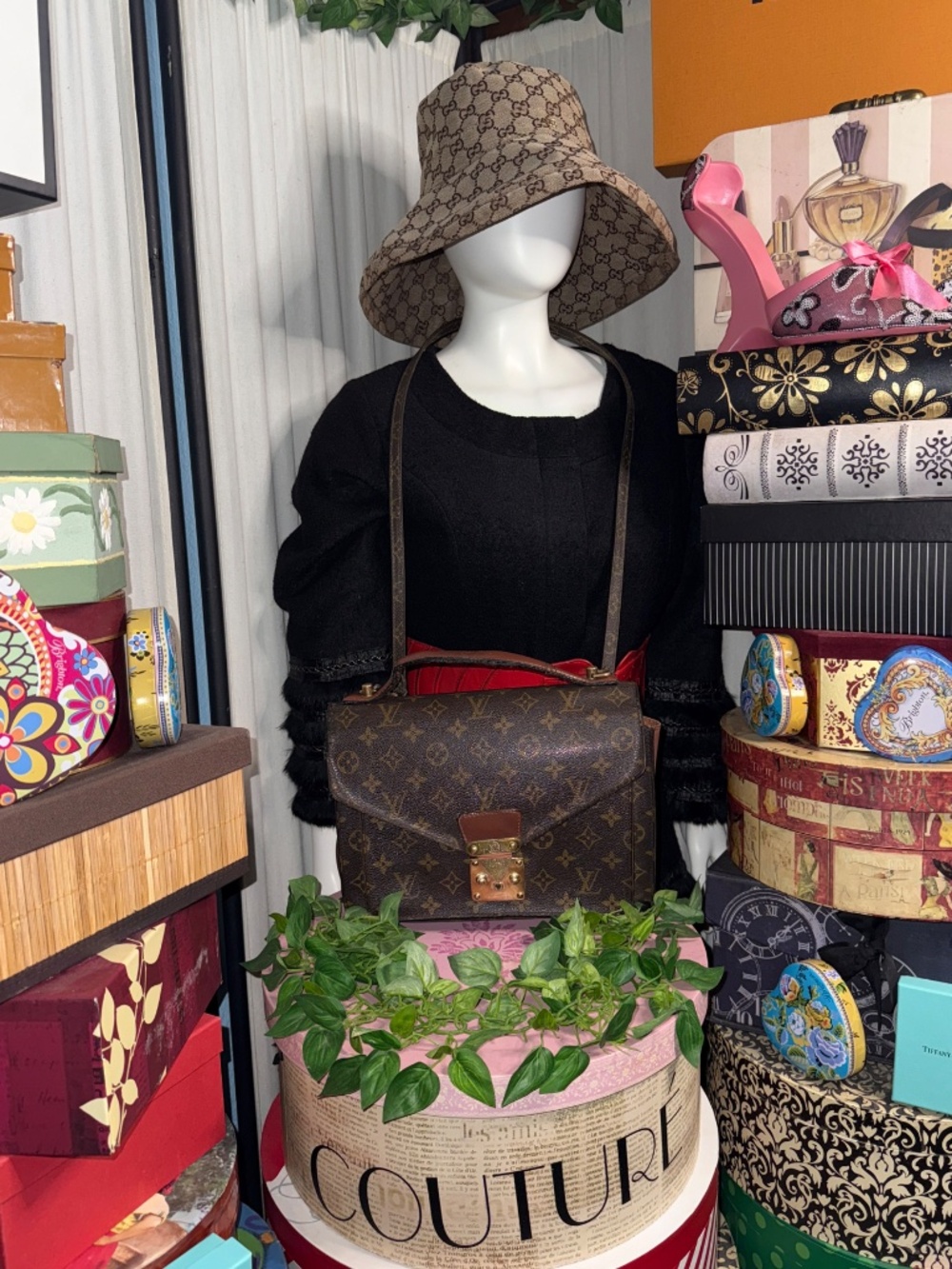 LOUIS VUITTON MONCEAU MONOGRAM BAG! - Picture 17 of 17